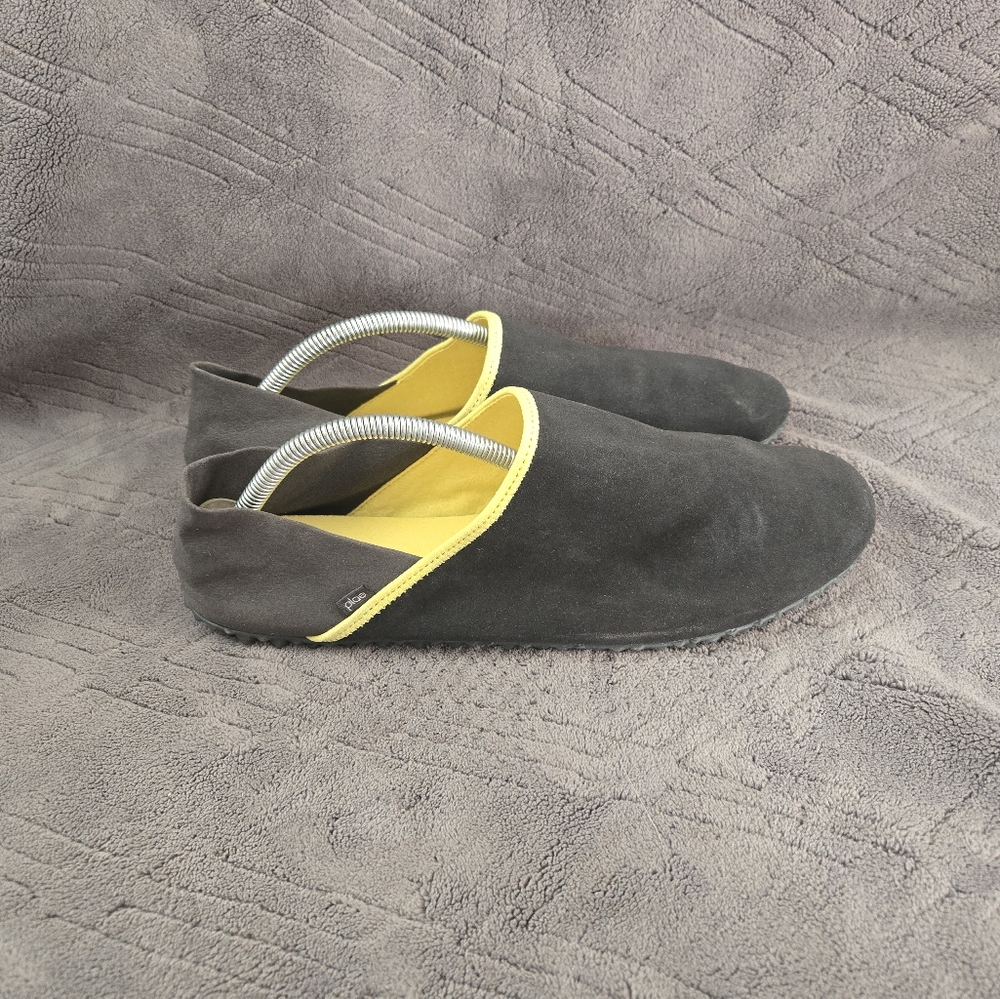 Plae Thai-Ha Black Yellow Slip On Shoes Mens Sz 12 Suede Sneakers.